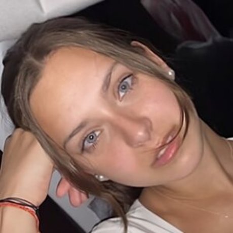 Naakte gelekte OnlyFans-foto van Inafross
