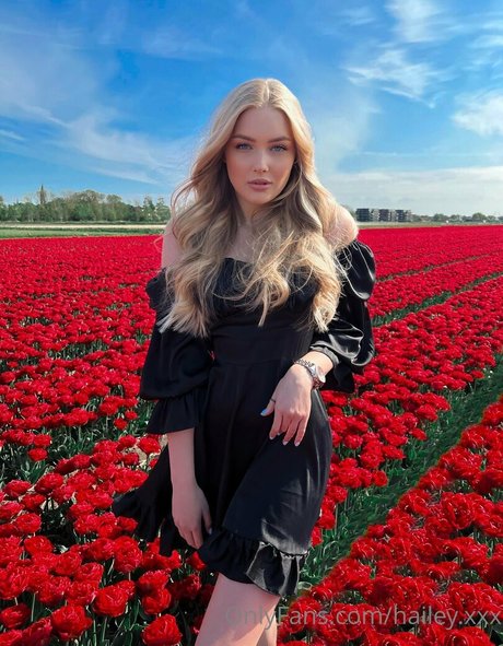 Naakte gelekte OnlyFans-foto van Haileycherry