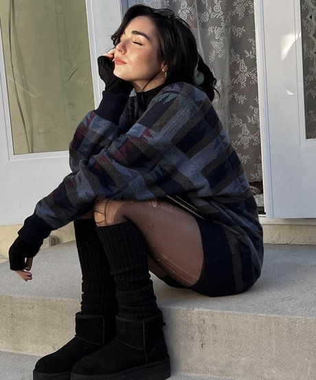 Naakte gelekte OnlyFans-foto van Indiana Massara