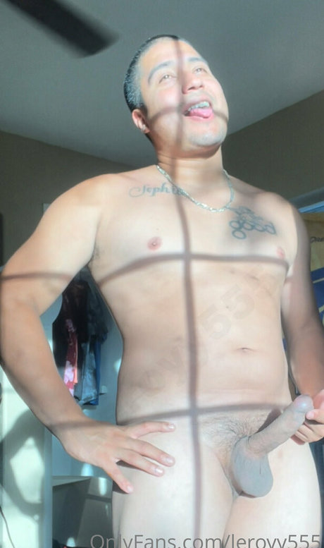 Naakte gelekte OnlyFans-foto van Leroybrownhart