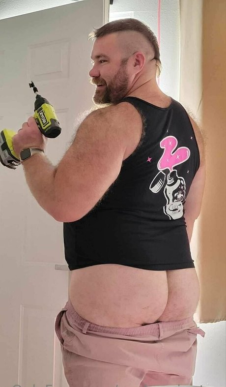 Naakte gelekte OnlyFans-foto van Gazbearington