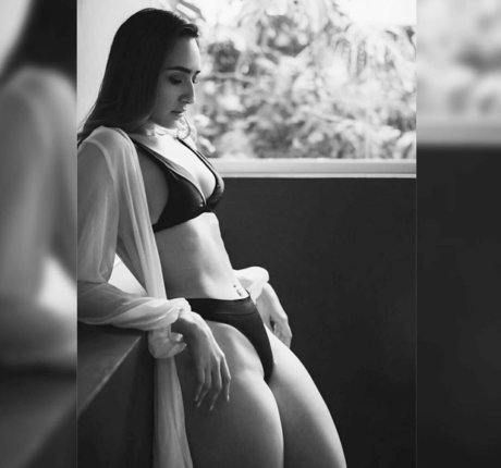 Naakte gelekte OnlyFans-foto van Yuu Garcia