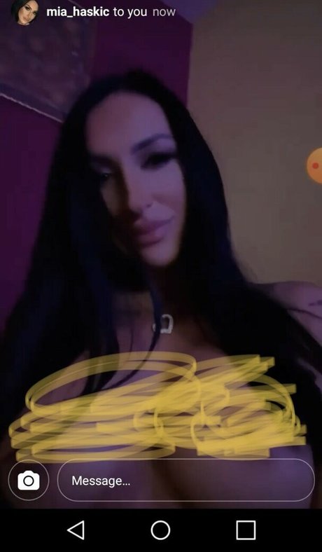 Naakte gelekte OnlyFans-foto van Kladuscanke