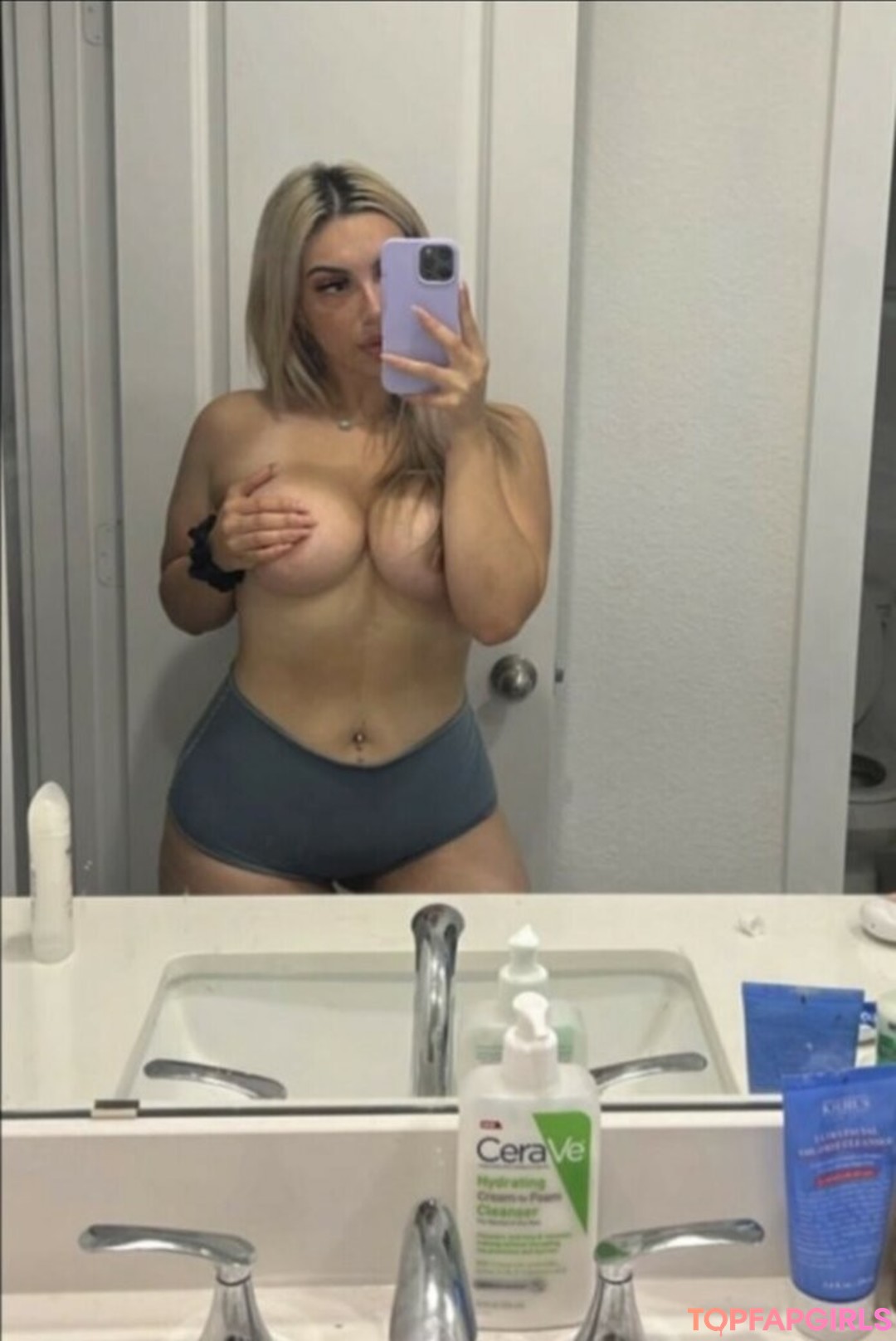 Naakte gelekte OnlyFans-foto van Franzelyp #14 Naakte gelekte OnlyFans-foto van Franzelyp #14