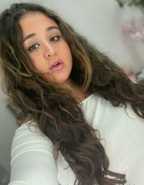 Naakte gelekte OnlyFans-foto van Nadyabbw