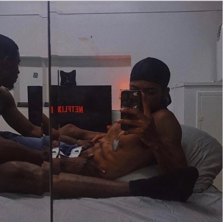 Naakte gelekte OnlyFans-foto van Munjii