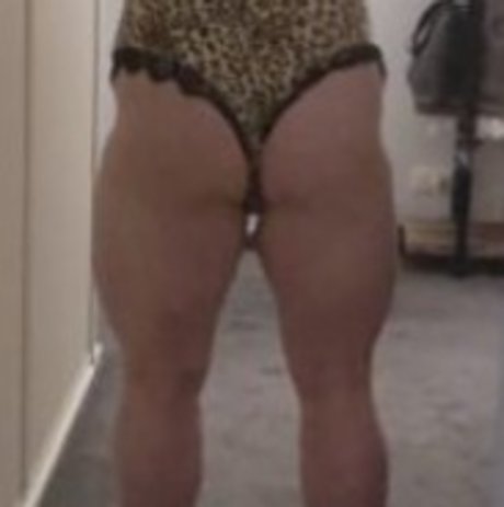 Naakte gelekte OnlyFans-foto van Musclemummy