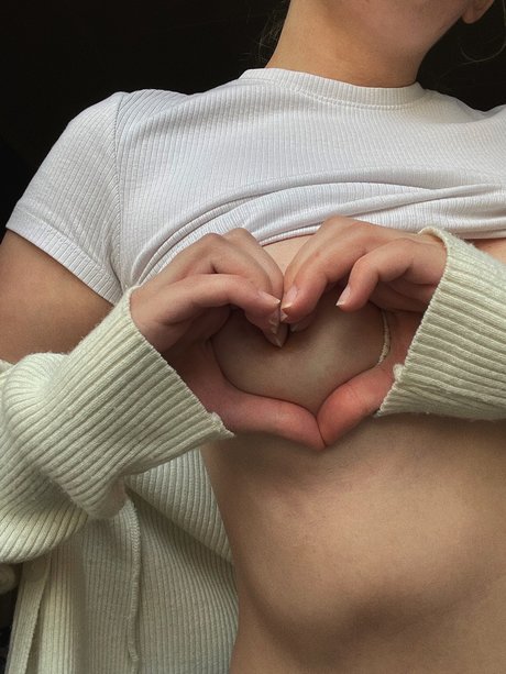 Naakte gelekte OnlyFans-foto van 619