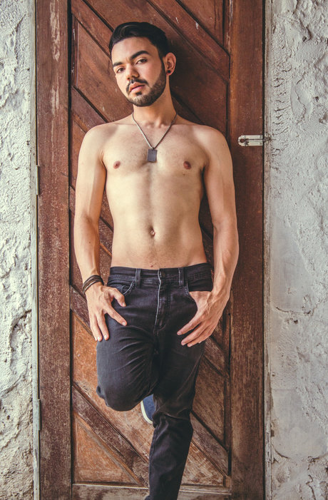 Naakte gelekte OnlyFans-foto van Geovani Nunez