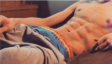 Naakte gelekte OnlyFans-foto van Jackson Lomax
