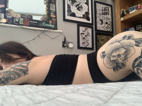 Naakte gelekte OnlyFans-foto van Badmoon 