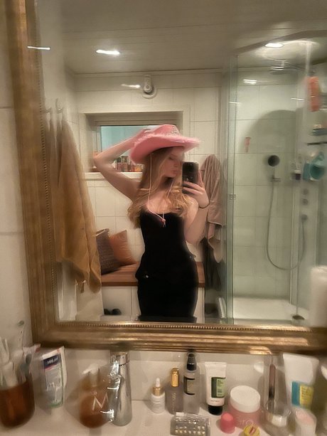 Naakte gelekte OnlyFans-foto van Eva