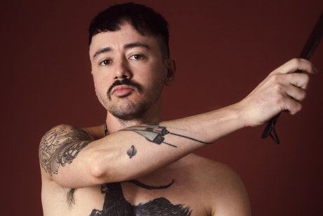 Naakte gelekte OnlyFans-foto van Lucio Davoli Aka Fetishdomberlin