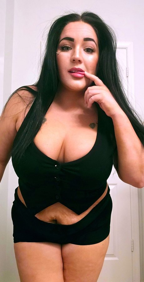 Naakte gelekte OnlyFans-foto van Keke Knockout