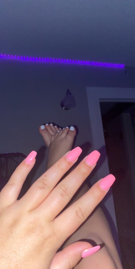 Naakte gelekte OnlyFans-foto van Hannah