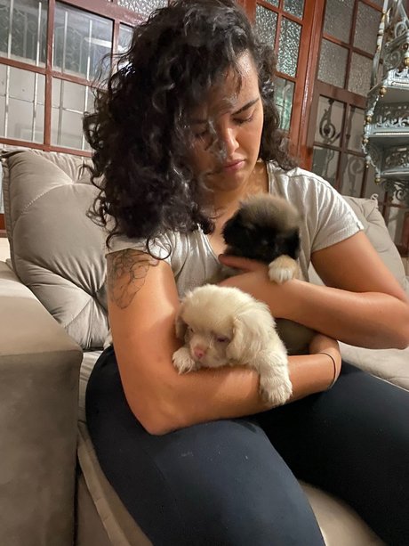 Naakte gelekte OnlyFans-foto van Julina Cruz
