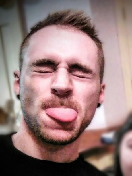 Naakte gelekte OnlyFans-foto van Felix Shepherd