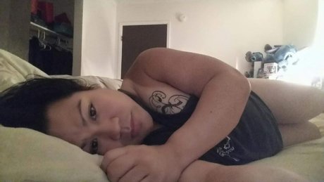 Naakte gelekte OnlyFans-foto van Djavar