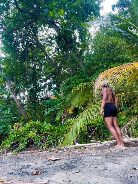 Naakte gelekte OnlyFans-foto van Muufasa X