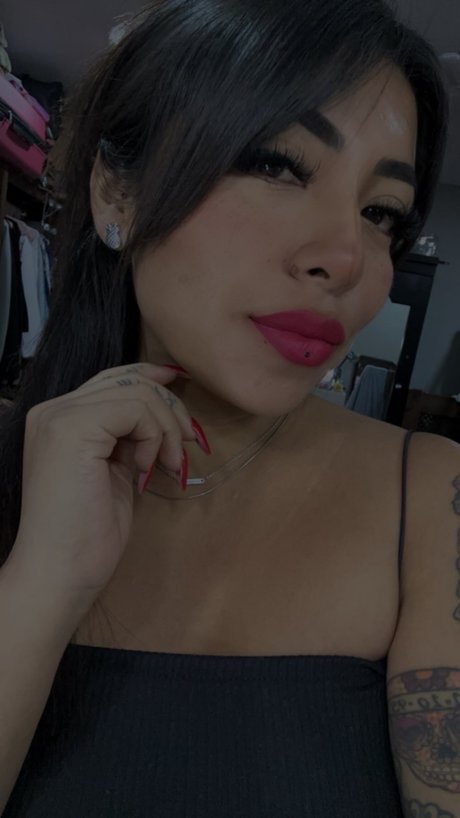 Naakte gelekte OnlyFans-foto van Mussaink 