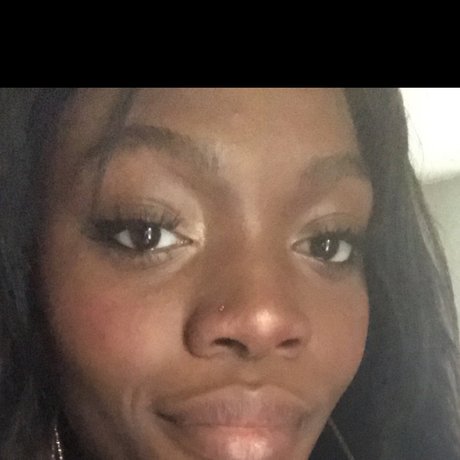 Naakte gelekte OnlyFans-foto van Nigerian Stallion