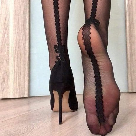 Naakte gelekte OnlyFans-foto van Gabigm
