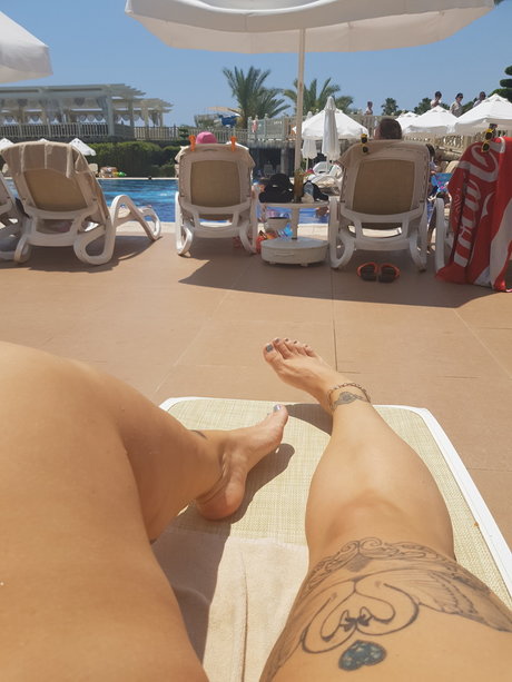 Naakte gelekte OnlyFans-foto van Plus Size Ampamp My Feet 