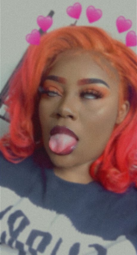 Naakte gelekte OnlyFans-foto van Domelease