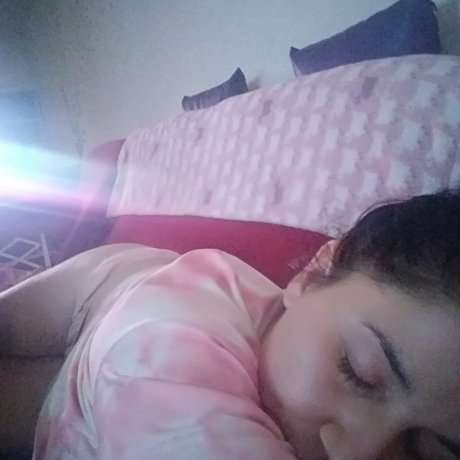 Naakte gelekte OnlyFans-foto van Gaialuz