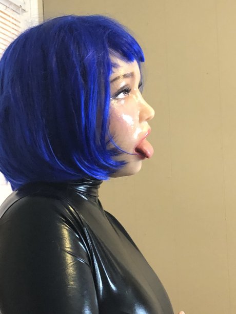 Naakte gelekte OnlyFans-foto van Dolls Playhouse