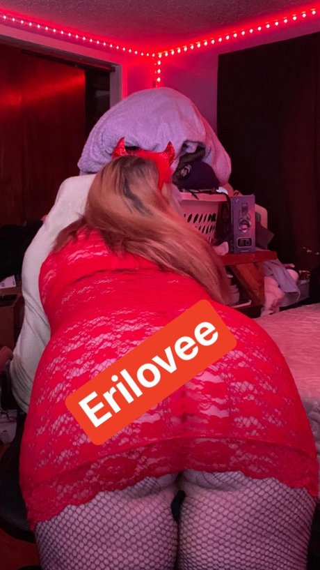 Naakte gelekte OnlyFans-foto van Erilovee