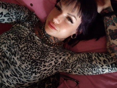 Naakte gelekte OnlyFans-foto van Xmeanxbeanx