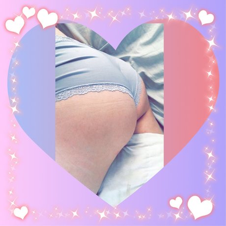 Naakte gelekte OnlyFans-foto van Delilah Daze