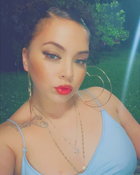 Naakte gelekte OnlyFans-foto van Royale