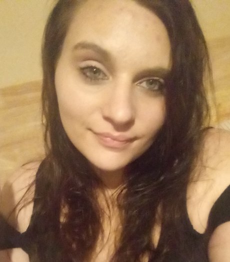 Naakte gelekte OnlyFans-foto van Mzjuicythickems