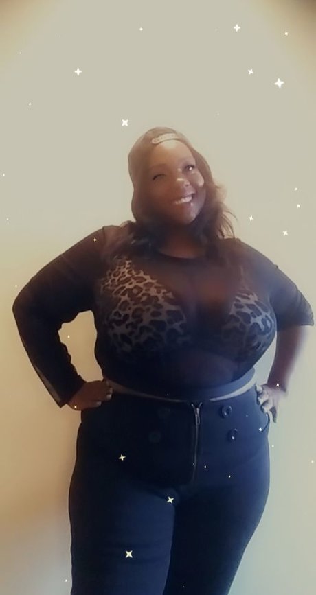 Naakte gelekte OnlyFans-foto van Tink Titties