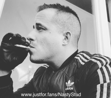 Naakte gelekte OnlyFans-foto van Nastystud