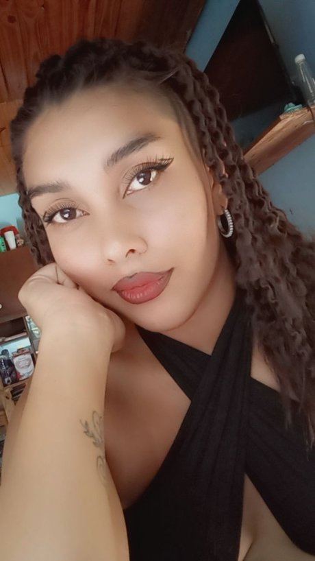 Naakte gelekte OnlyFans-foto van Nataly