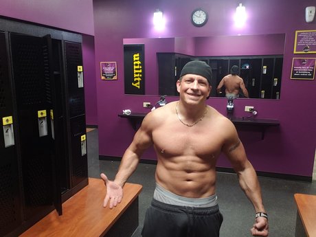 Naakte gelekte OnlyFans-foto van Chad