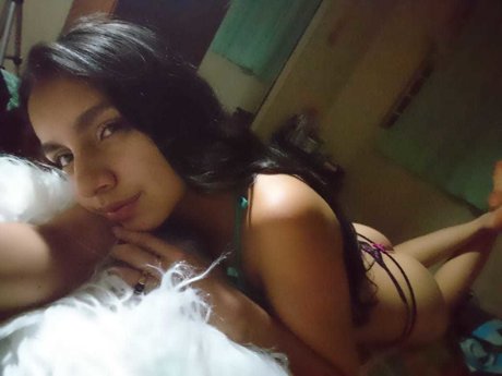 Naakte gelekte OnlyFans-foto van Fantasysshot