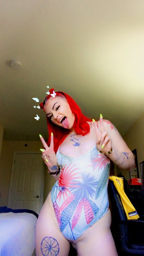 Naakte gelekte OnlyFans-foto van Redheadshawty