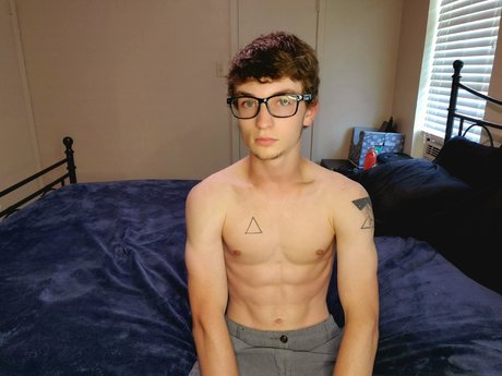 Naakte gelekte OnlyFans-foto van Collin The Barista