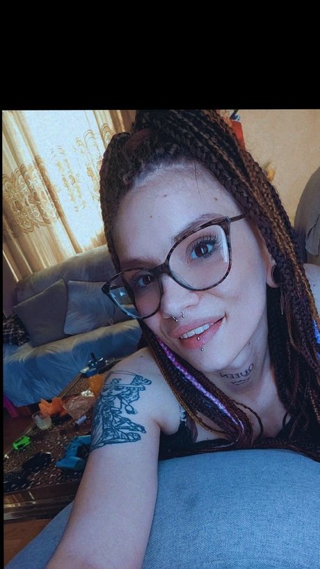 Naakte gelekte OnlyFans-foto van Namiiswaan