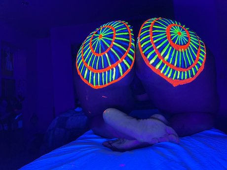 Naakte gelekte OnlyFans-foto van Naturally Nyke