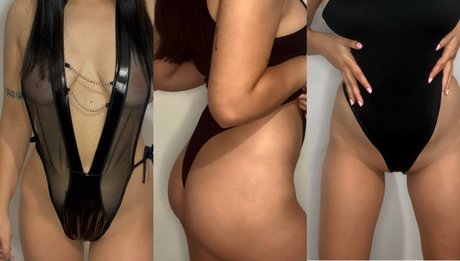 Naakte gelekte OnlyFans-foto van Natla
