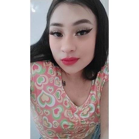 Naakte gelekte OnlyFans-foto van Nathalya Luna