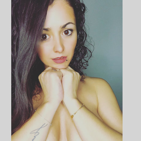 Naakte gelekte OnlyFans-foto van  Cristina 
