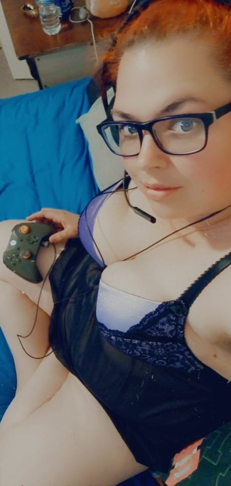Naakte gelekte OnlyFans-foto van Schneil