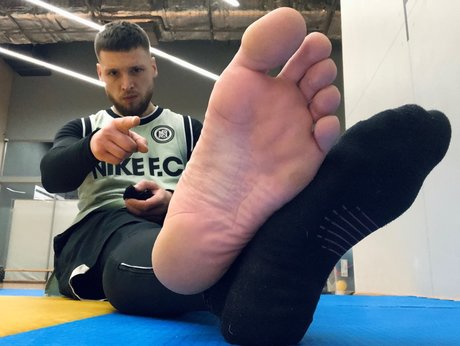 Naakte gelekte OnlyFans-foto van Cristian