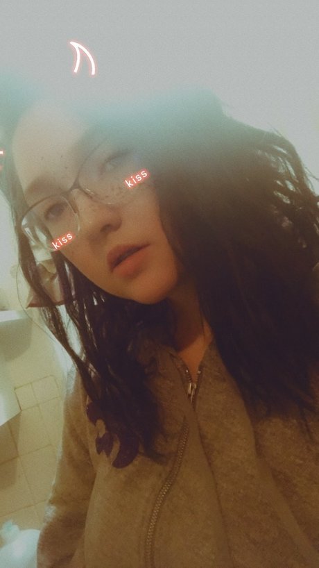 Naakte gelekte OnlyFans-foto van Meghan Simington